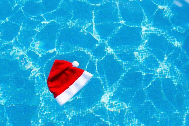 Bonnet noel piscine